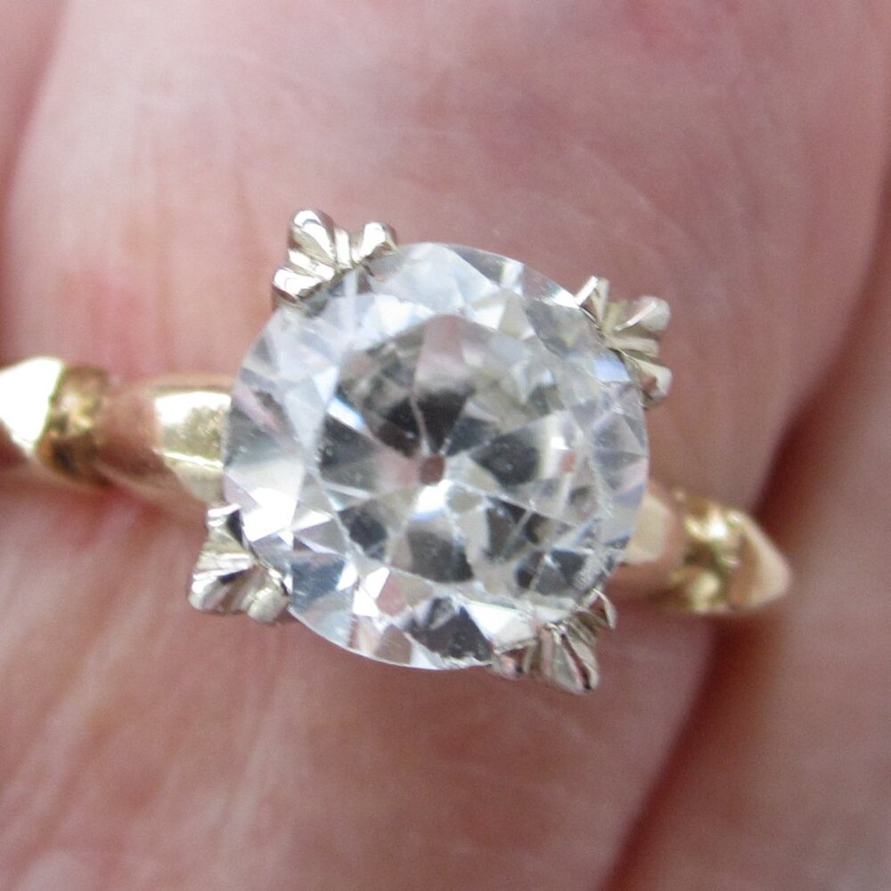 Vintage 14KT Gold Solitaire Ring - Large White Stone 3.1 gr